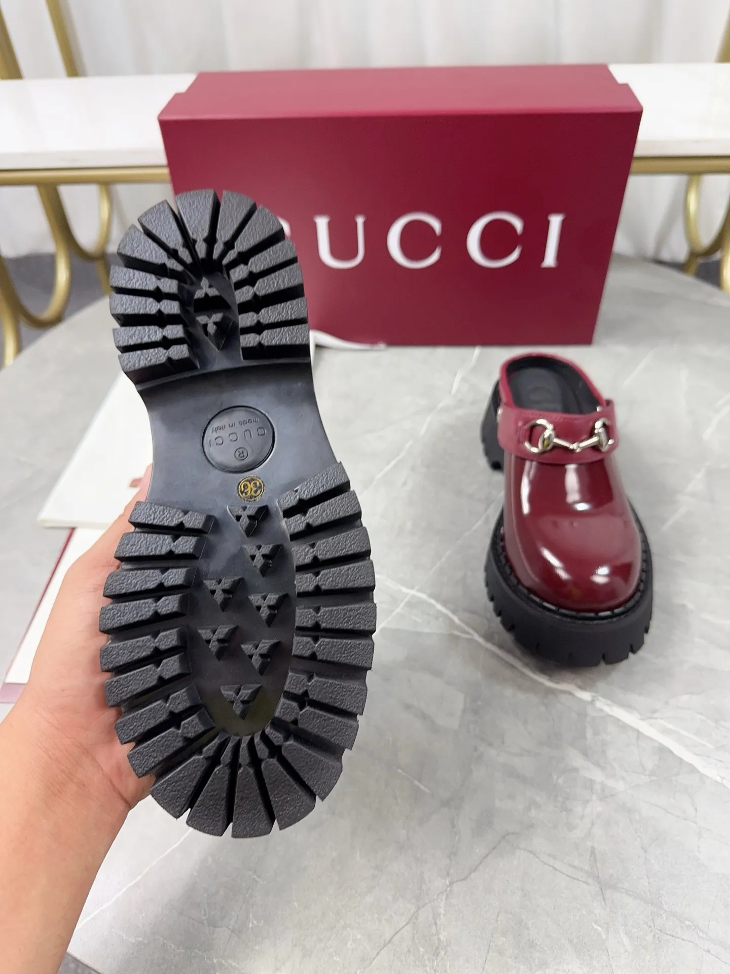 p500🐮🐮Gucci2024 new model, double GG groove thick-soled Loaf platform shoes. The original version is made 1:1. Super beautiful quality, classic model at the counter. ❶Upper: original frosted cowhide ❷Inner lining: water-dyed cowhide ❸Feet: water-dyed cowhide ❹Outsole: ultra-light original sole ❺thick sole heightening: 3.5cn ❻Packing: original packaging ❼Number: Women's 35-42 (41 42 customized, non-returnable) Men's model: 38-46 (45, 46 customized, non-returnable)